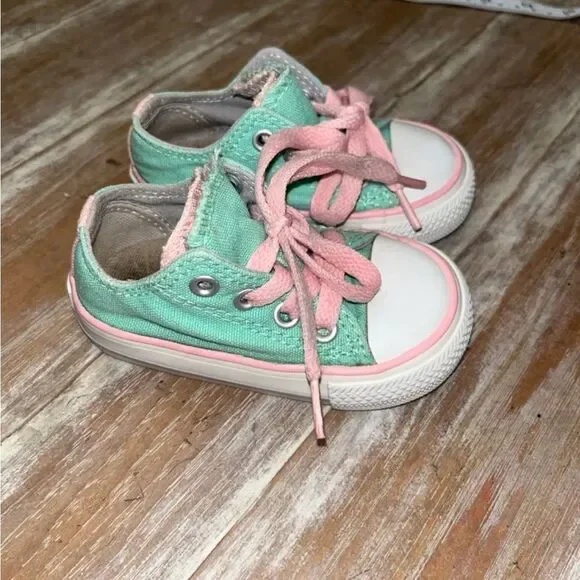VGUC Converse All Stars Toddlers Size 4 mint/pink - Picture 1 of 9